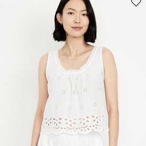 NWT Old Navy Sleeveless Eyelet Tank Top Size S Petite